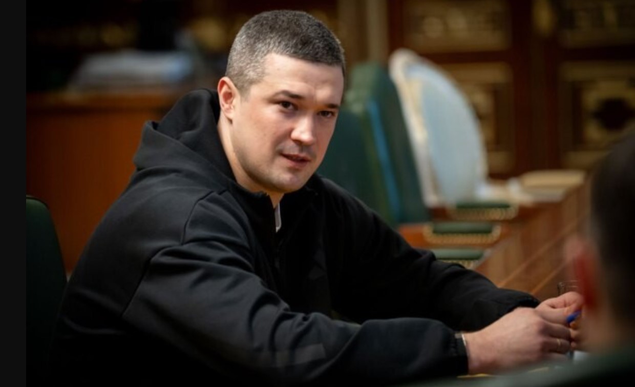Діалог є, зміни будуть", - Федоров відреагував на протести на свою підтримку Діалог є, зміни будуть", - Федоров відреагував на протести на свою підтримку